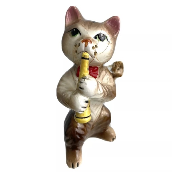 Vintage Japan Cat Playing Flute Porcelain Figurine Brown 5” Tall Fur Tail RARE
